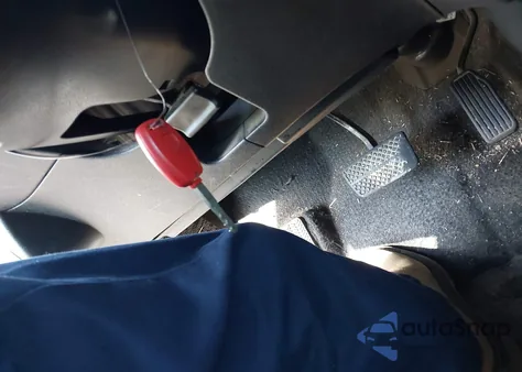 2011 Honda Fit Sport z USA, uszkodzony, nr VIN JHMGE8H59BC015854